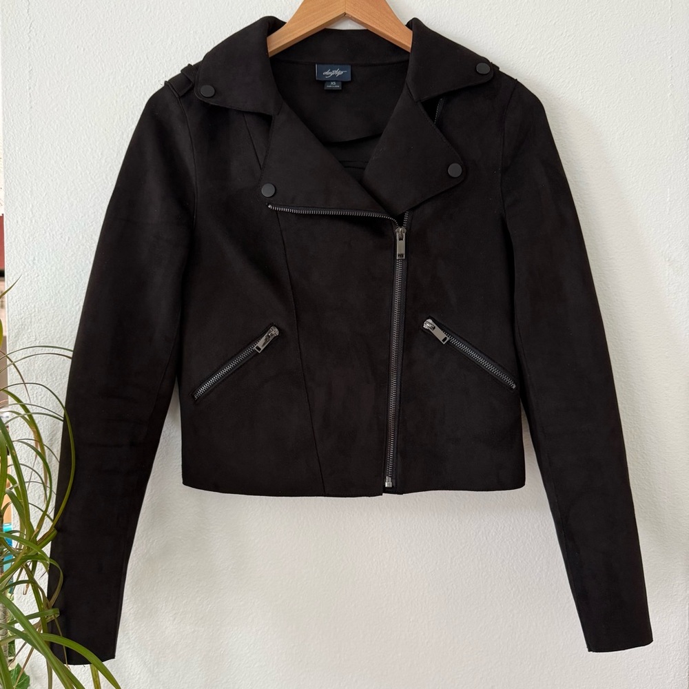 Daytrip Women’s XS Zip-Up Black Faux Suede Jacket